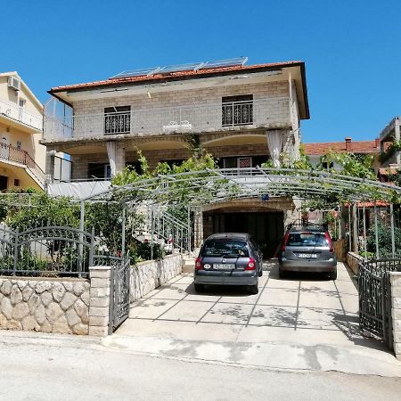Apartments Emmas Studio Stari Grad  Ngoại thất bức ảnh